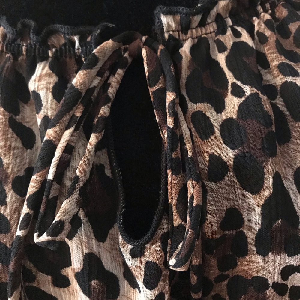 Leopard Print Blouse - Picture 2 of 4